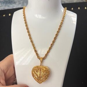 Vintage Gold Heart Pendant Necklace